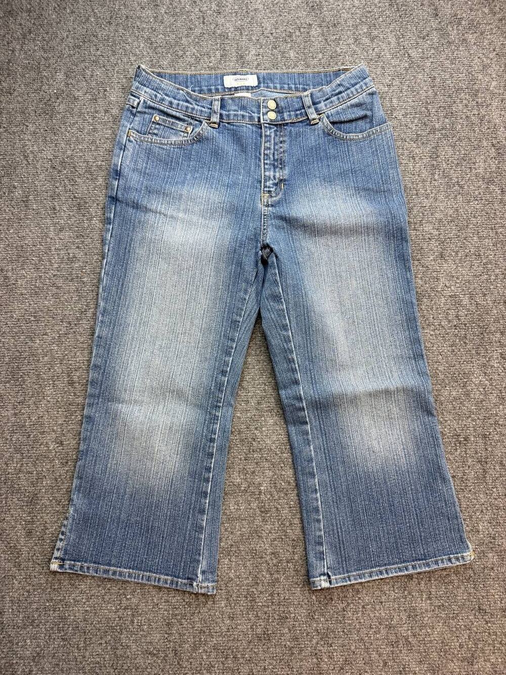 Old Navy Women’s 16 Blue Denim Capri Jeans Stretch Double Button Cropped